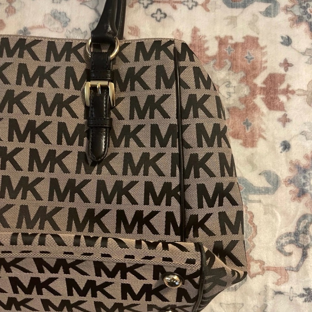 Michael Kors Black and Tan Logo Tote Bag - Picture 10 of 11